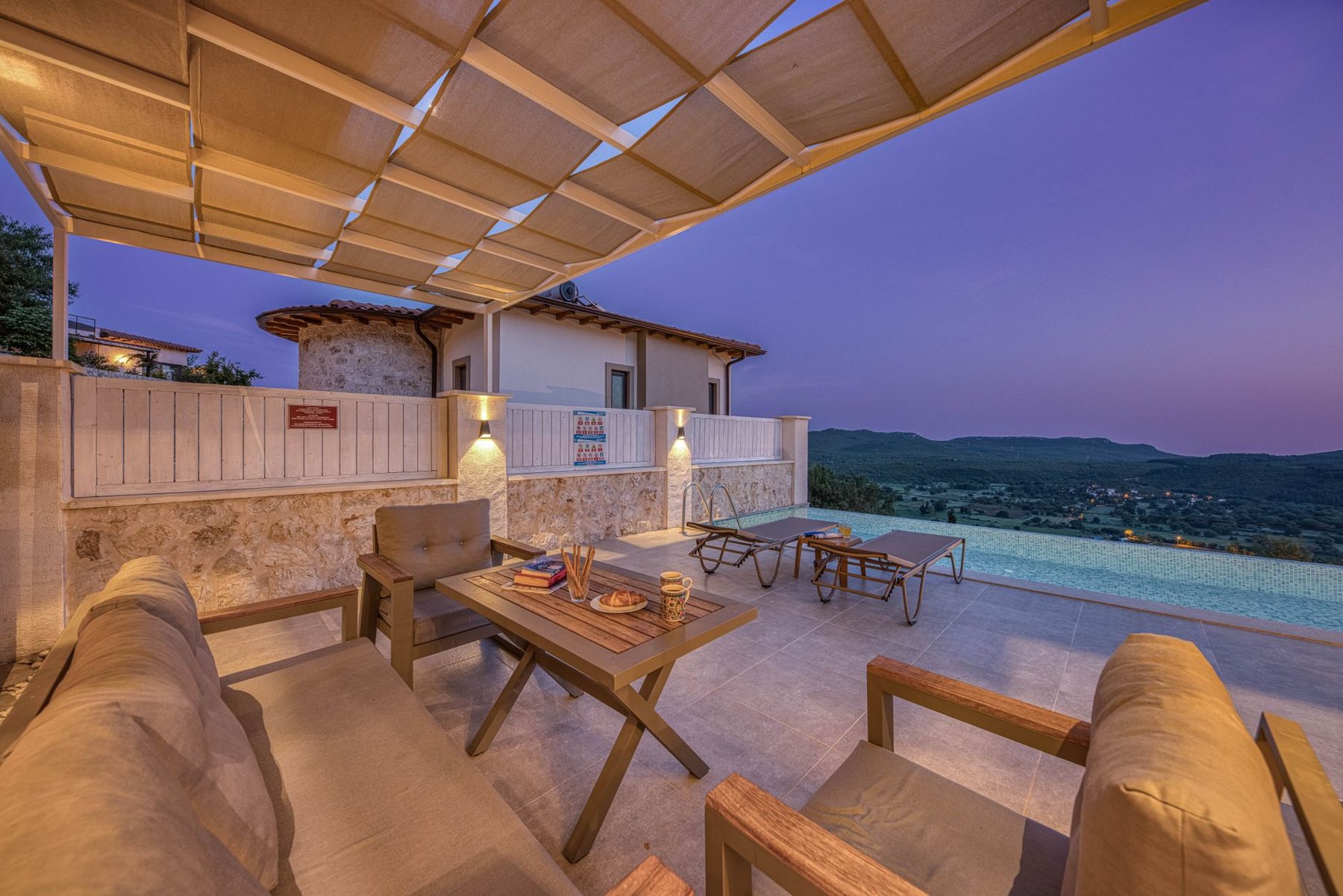 Outdoor living & fire features in Cave Creek, AZ